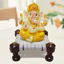 Cute Ganesha on Chowki