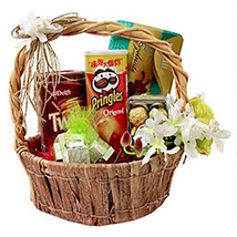 Foodies Paradise In Basket Hamper