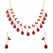 Oviya Golden Expression Necklace Set