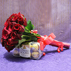 Rosy Bunch with Chocolates
