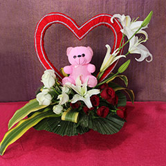 Cute n Hearty Arrangement