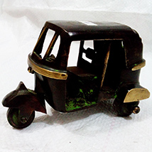 Decorative auto rikshaw in brass metal