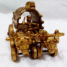 Decorative cow cart in brass metal