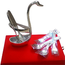 Attractive swan shaped spoon set