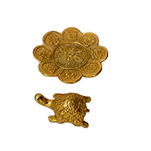 Oxidized Golden Polished Tortoise in Flower Shaped Plate