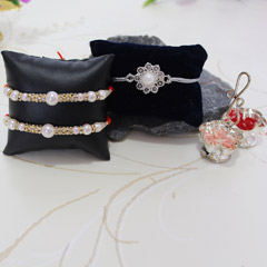Pearly & Shiny /></a></div><div class=