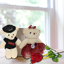 Couple Teddy with a Rose
