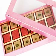 Sugarfree Strawberry Squares in Pink Box