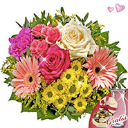 Bouquet Bolero with vase & Lindt chocolates