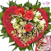 Bouquet with vase & Lindt heart s desire pralines